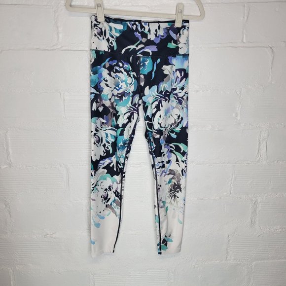 Athleta Pants - Athleta Women's Small Leggings Blue White Flowers